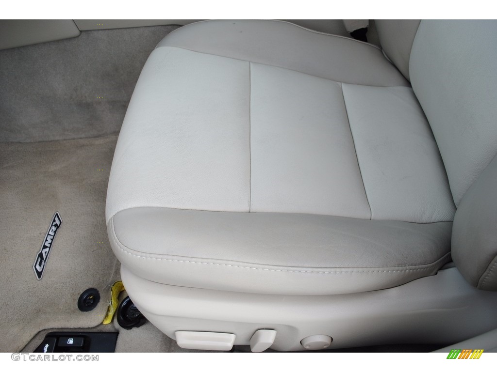 2014 Camry XLE - Attitude Black Metallic / Ivory photo #12