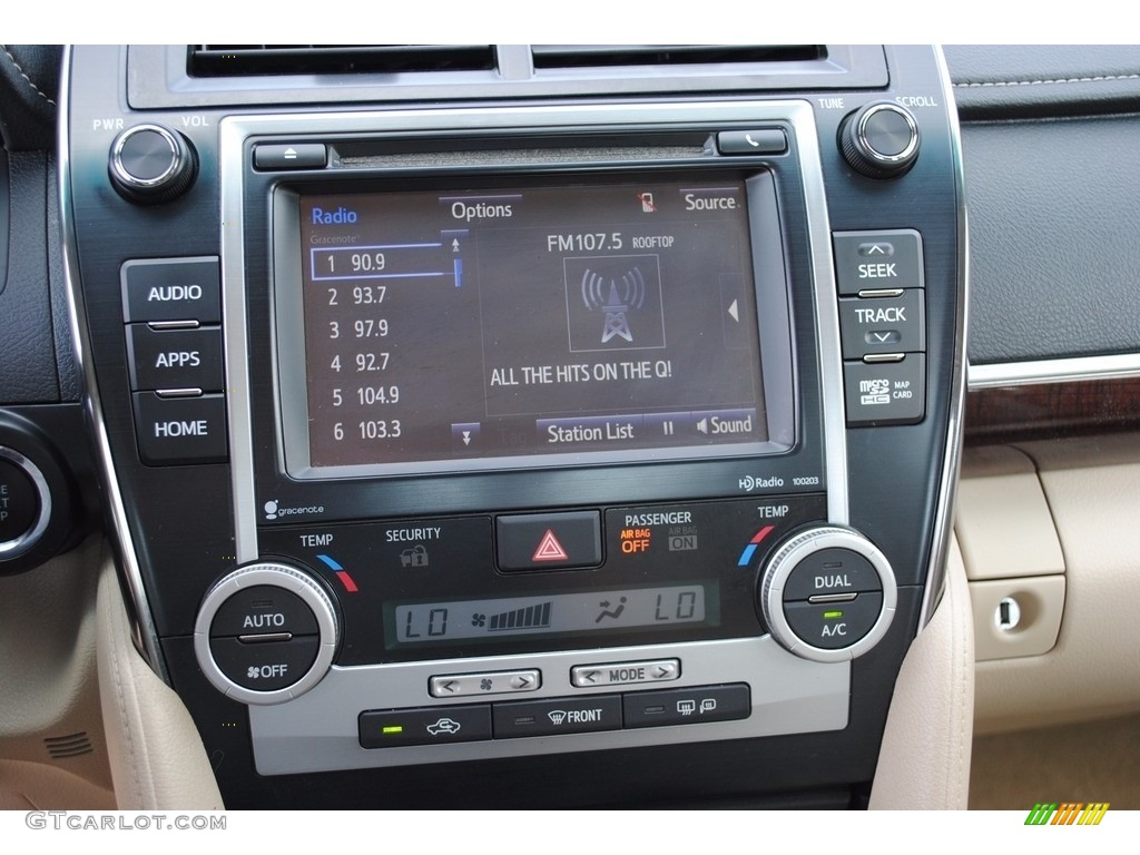 2014 Camry XLE - Attitude Black Metallic / Ivory photo #17