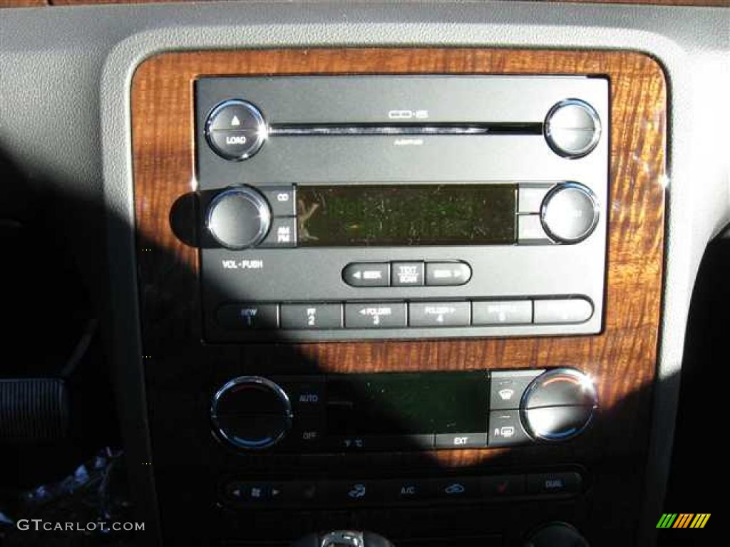 2009 Taurus Limited AWD - Tuxedo Black Metallic / Black photo #10