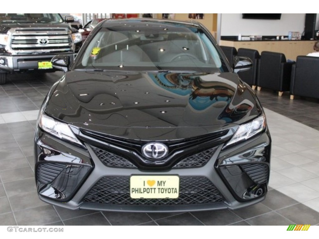 2018 Camry SE - Midnight Black Metallic / Black photo #3