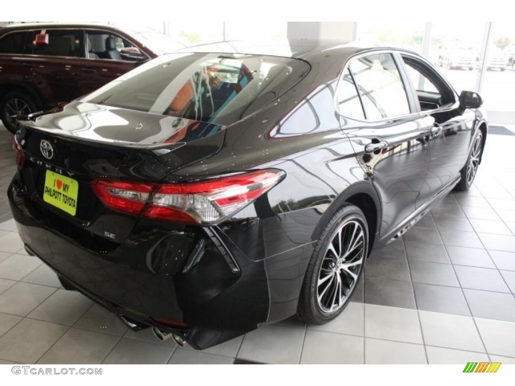 2018 Camry SE - Midnight Black Metallic / Black photo #8