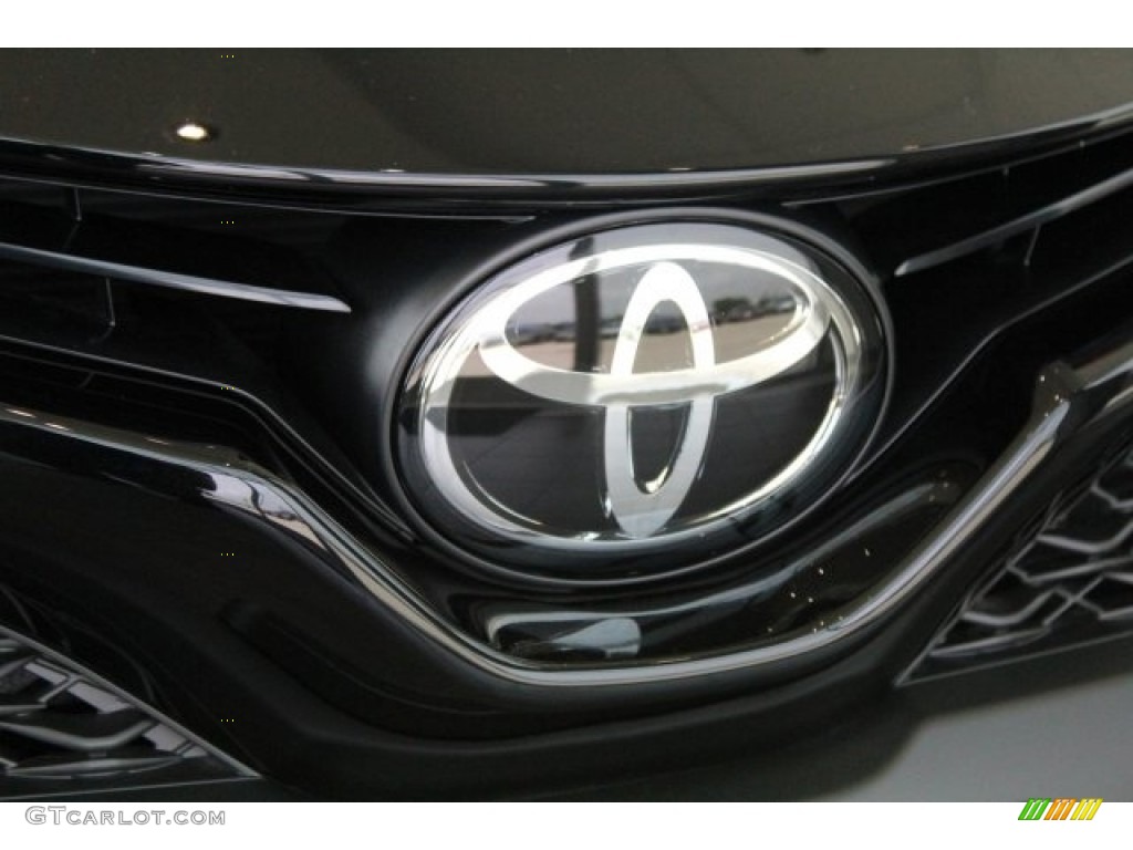 2018 Camry SE - Midnight Black Metallic / Black photo #9