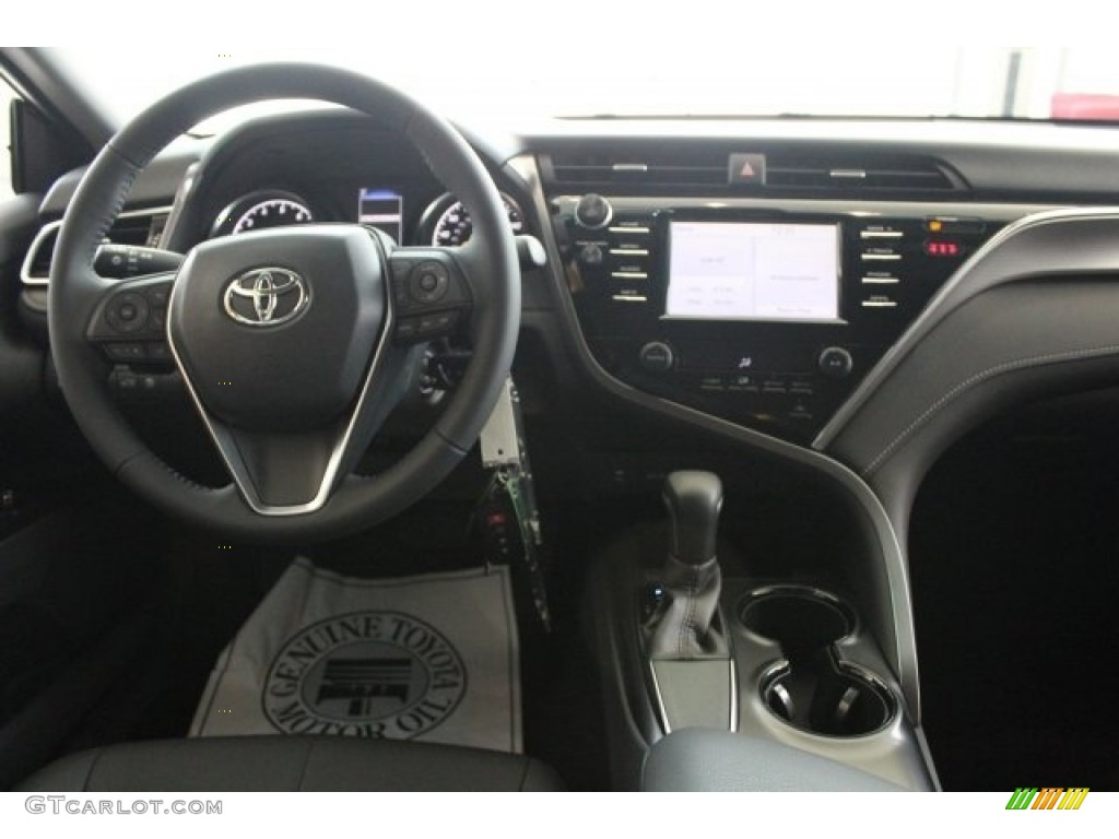 2018 Camry SE - Midnight Black Metallic / Black photo #23