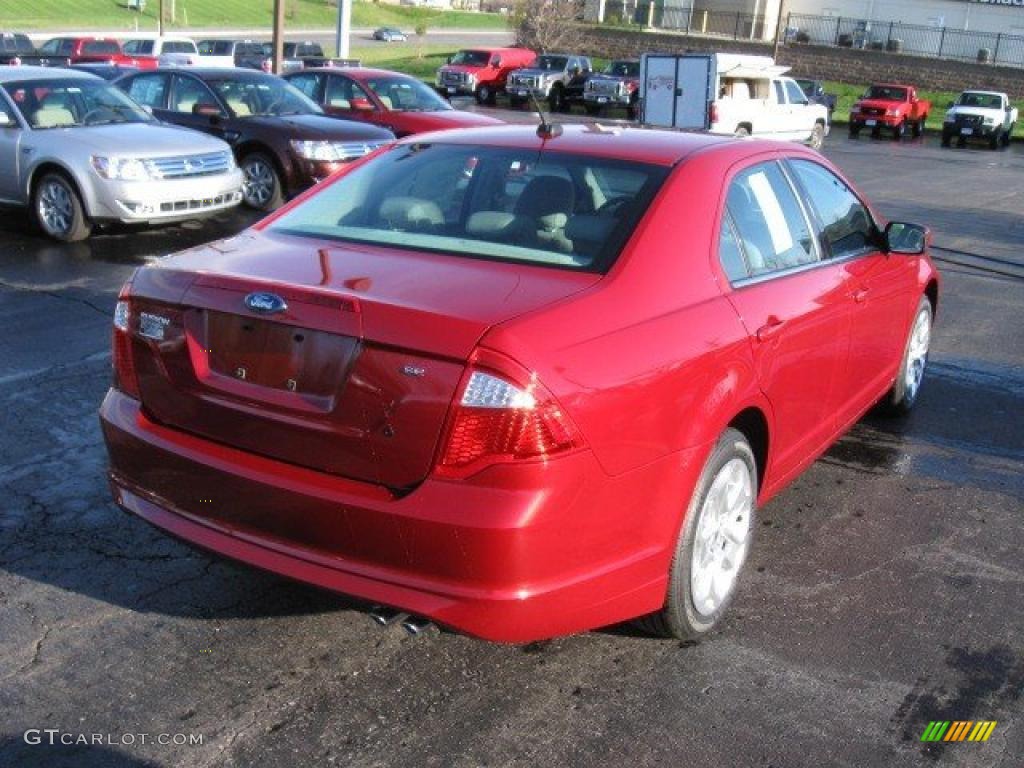 2010 Fusion SE - Sangria Red Metallic / Medium Light Stone photo #4