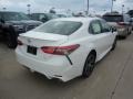 2018 Super White Toyota Camry SE  photo #3