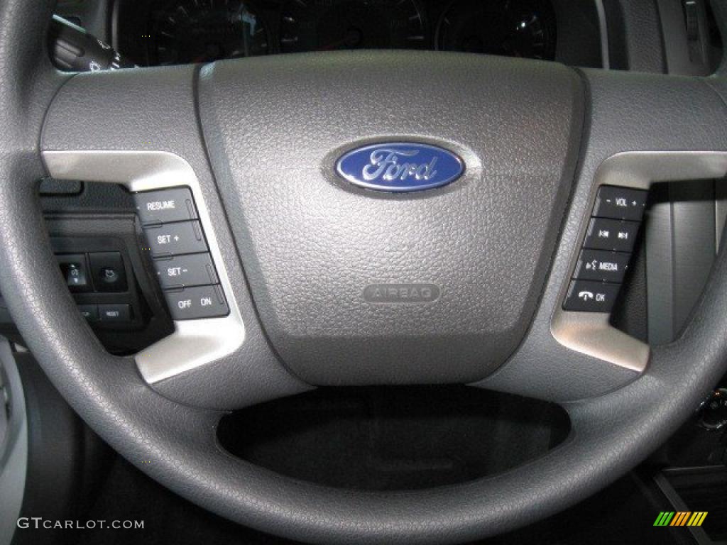 2010 Fusion SE - Brilliant Silver Metallic / Charcoal Black photo #8