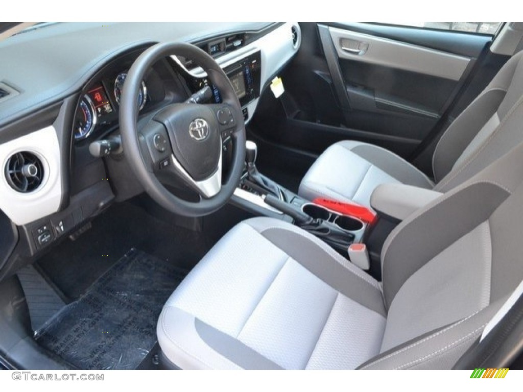 2017 Corolla LE - Black Sand Pearl / Ash Gray photo #5