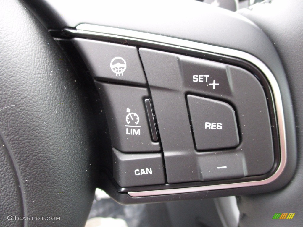 2018 Jaguar F-PACE 35t AWD Premium Controls Photo #121829931