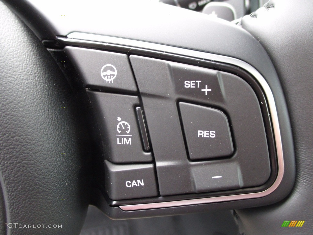 2018 Jaguar F-PACE 25t AWD Premium Controls Photo #121830378