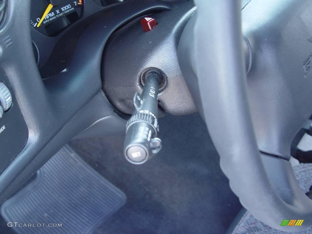 2001 Sonoma SLS Extended Cab - Indigo Blue Metallic / Graphite photo #11