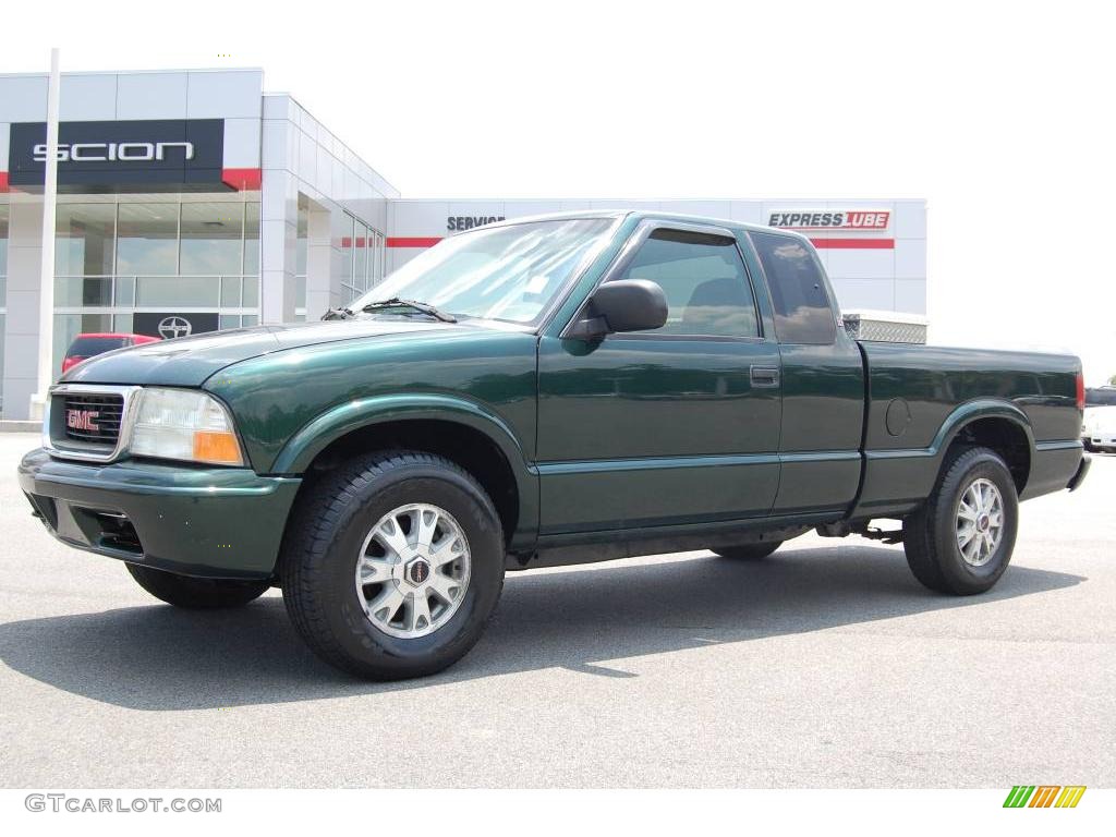 2002 Sonoma SLS Extended Cab 4x4 - Polo Green Metallic / Beige photo #1