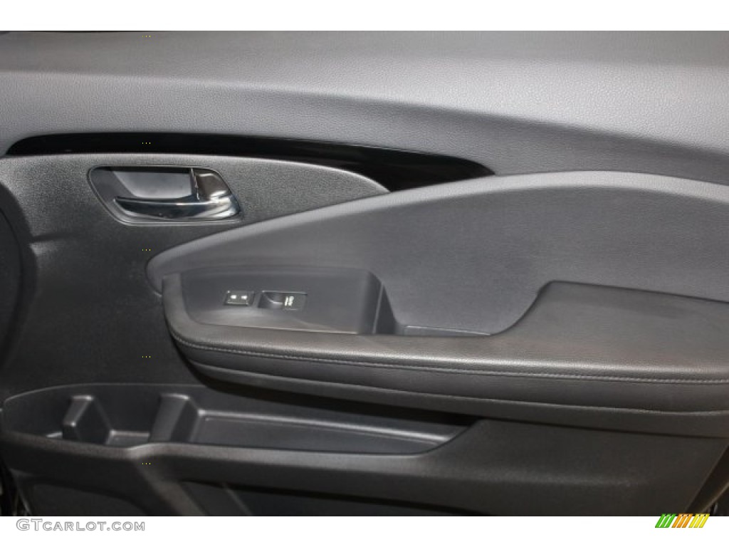 2016 Pilot Touring - Crystal Black Pearl / Black photo #35
