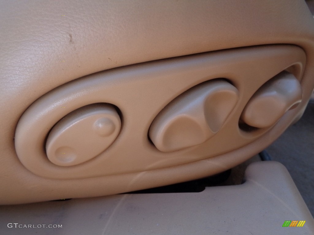 1997 XK XK8 Convertible - British Racing Green / Coffee photo #49