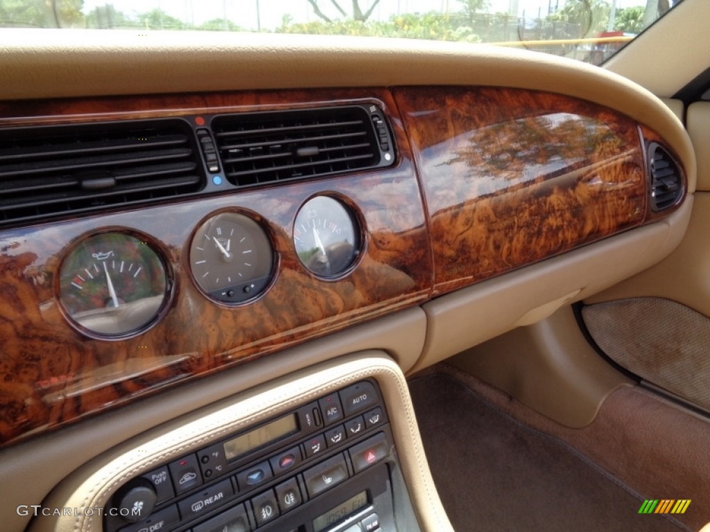 1997 XK XK8 Convertible - British Racing Green / Coffee photo #57