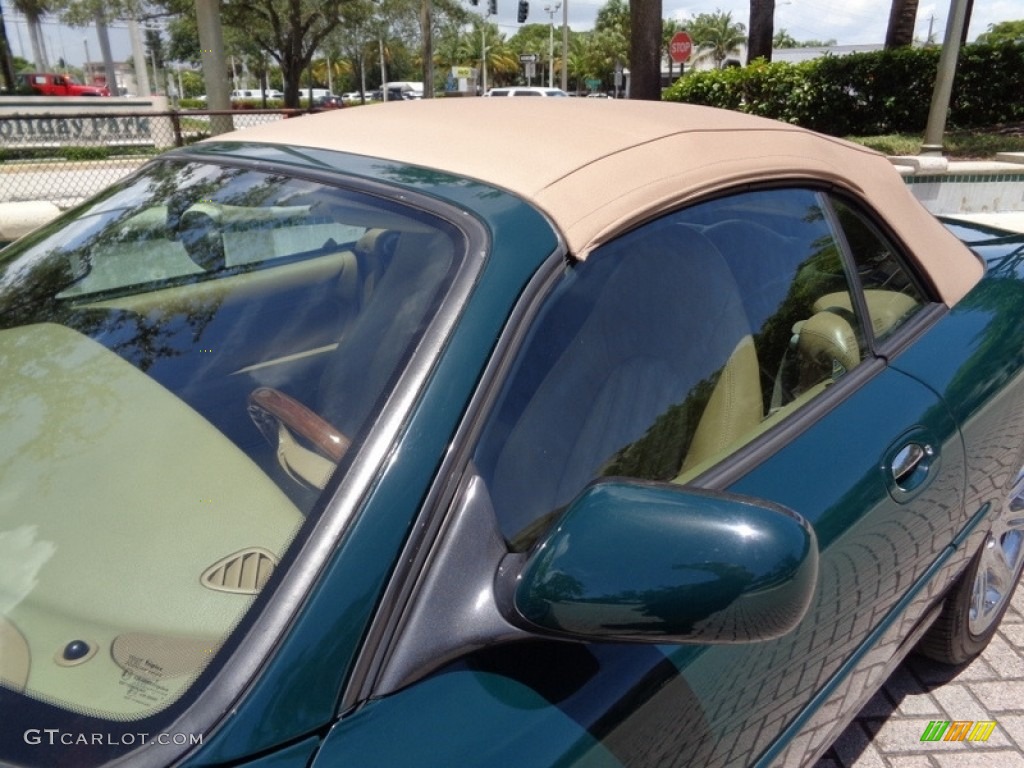 1997 XK XK8 Convertible - British Racing Green / Coffee photo #74