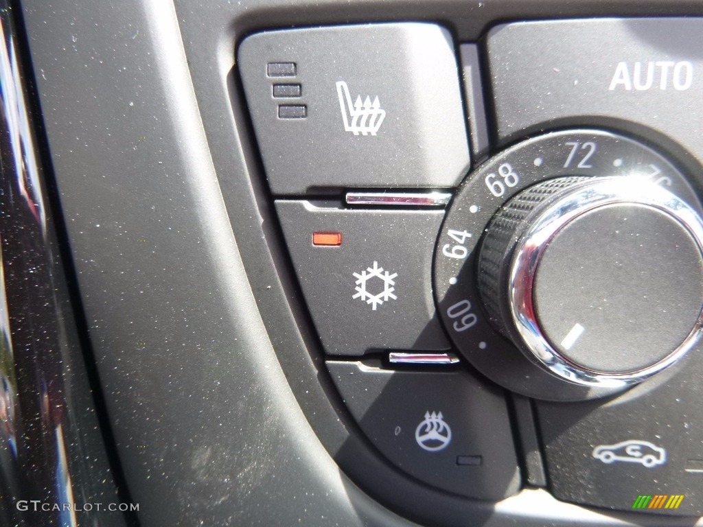 2017 Buick Cascada Premium Controls Photos