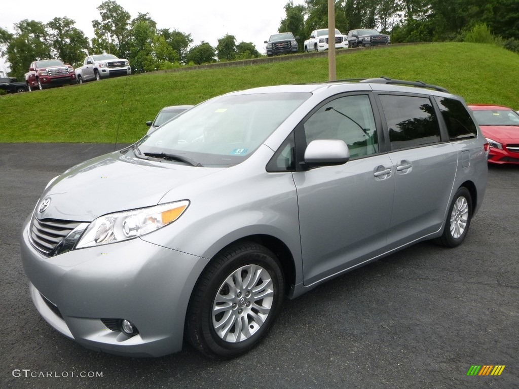 2014 Sienna XLE - Silver Sky Metallic / Light Gray photo #8