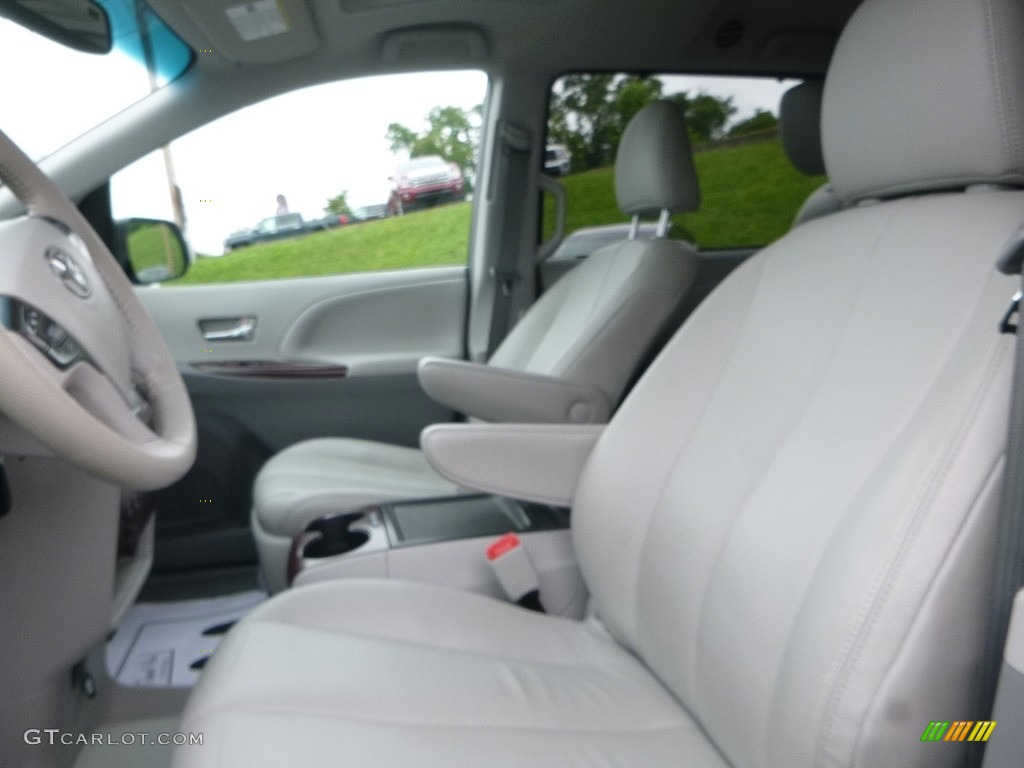 2014 Sienna XLE - Silver Sky Metallic / Light Gray photo #15