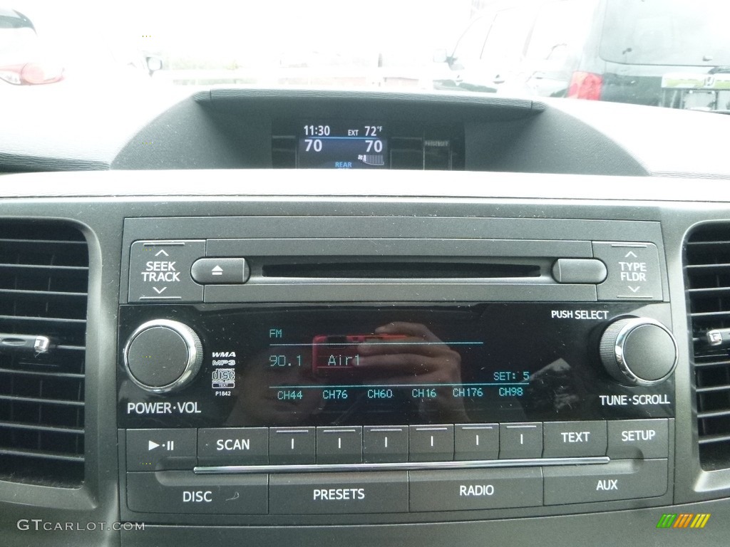 2014 Sienna XLE - Silver Sky Metallic / Light Gray photo #17