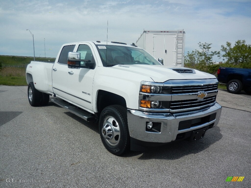 2017 Chevrolet Silverado 3500HD LTZ Crew Cab Dual Rear Wheel 4x4 Exterior Photos