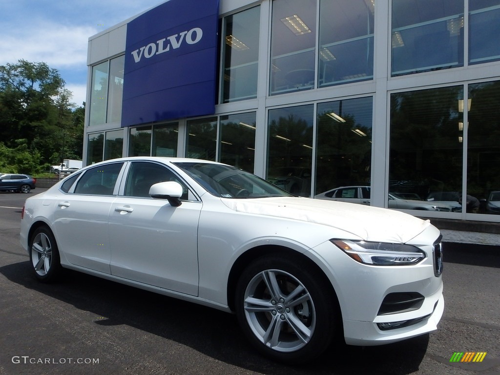Crystal White Pearl Metallic 2018 Volvo S90 T5 AWD Momentum Exterior Photo #121857473