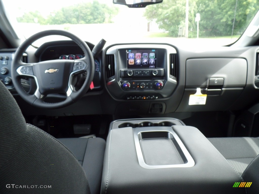 2017 Chevrolet Silverado 3500HD LT Crew Cab 4x4 Jet Black Dashboard Photo #121858049