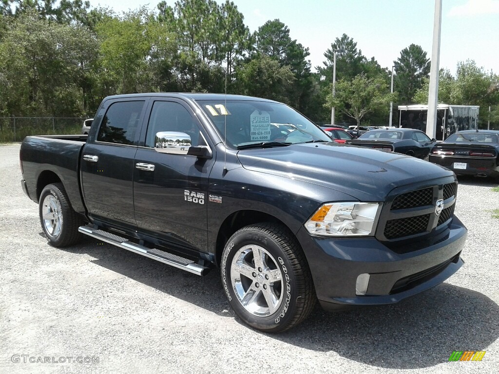 2017 Ram 1500 Express Crew Cab Exterior Photos