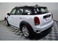Light White - Countryman Cooper S ALL4 Photo No. 4