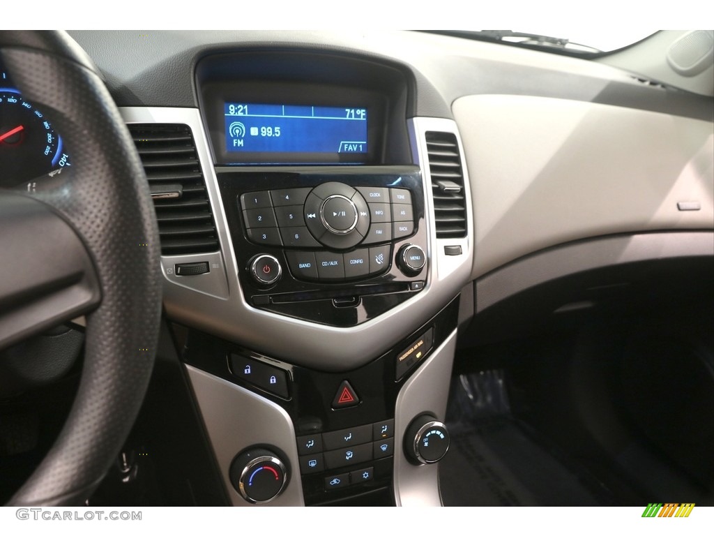 2011 Cruze LS - Imperial Blue Metallic / Jet Black/Medium Titanium photo #9