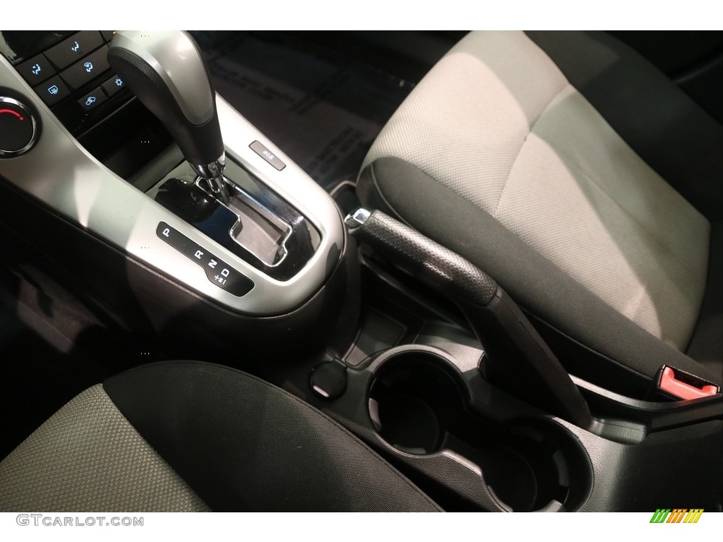 2011 Cruze LS - Imperial Blue Metallic / Jet Black/Medium Titanium photo #11