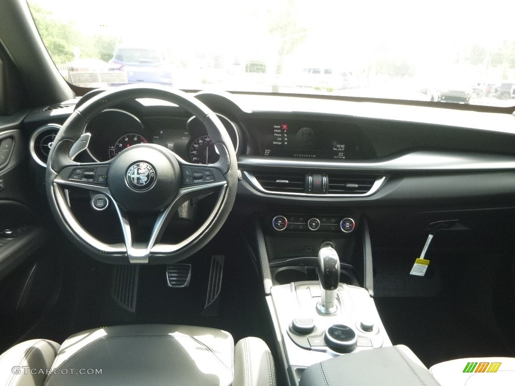 2018 Alfa Romeo Stelvio Ti AWD Black/Black Dashboard Photo #121873486
