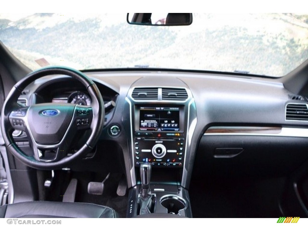 2016 Ford Explorer Limited 4WD Dashboard Photos
