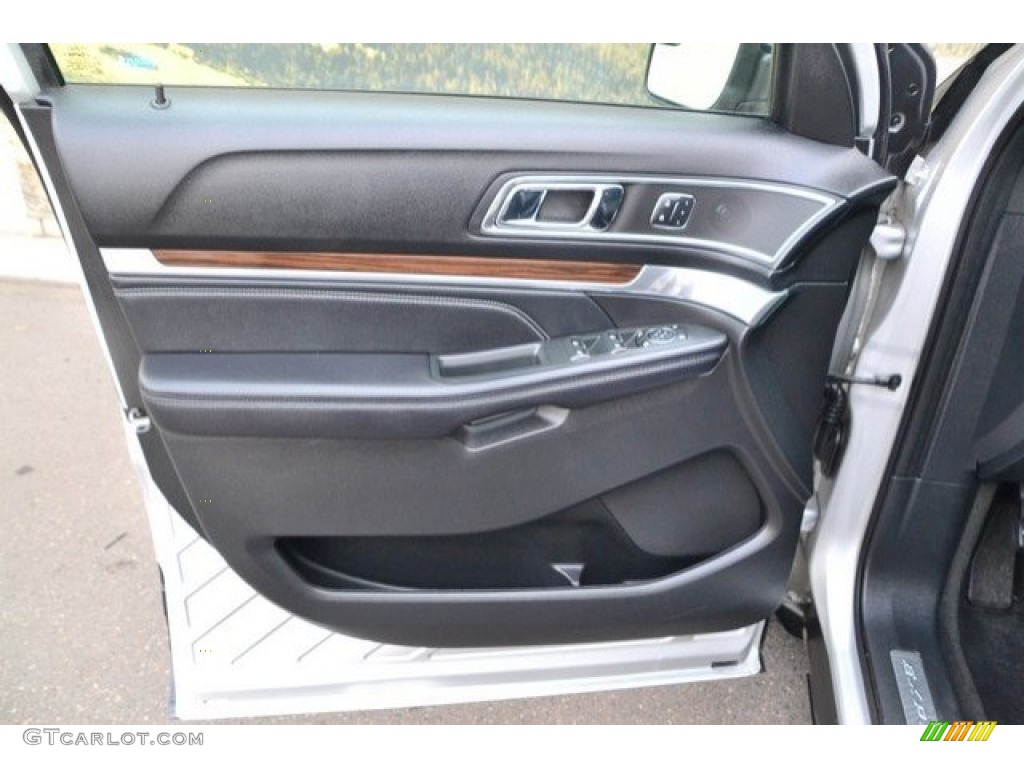 2016 Ford Explorer Limited 4WD Ebony Black Door Panel Photo #121875406
