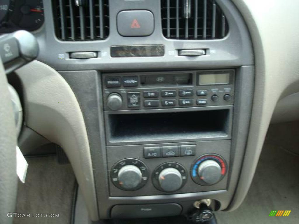 2004 Elantra GLS Sedan - Hazelnut / Beige photo #18