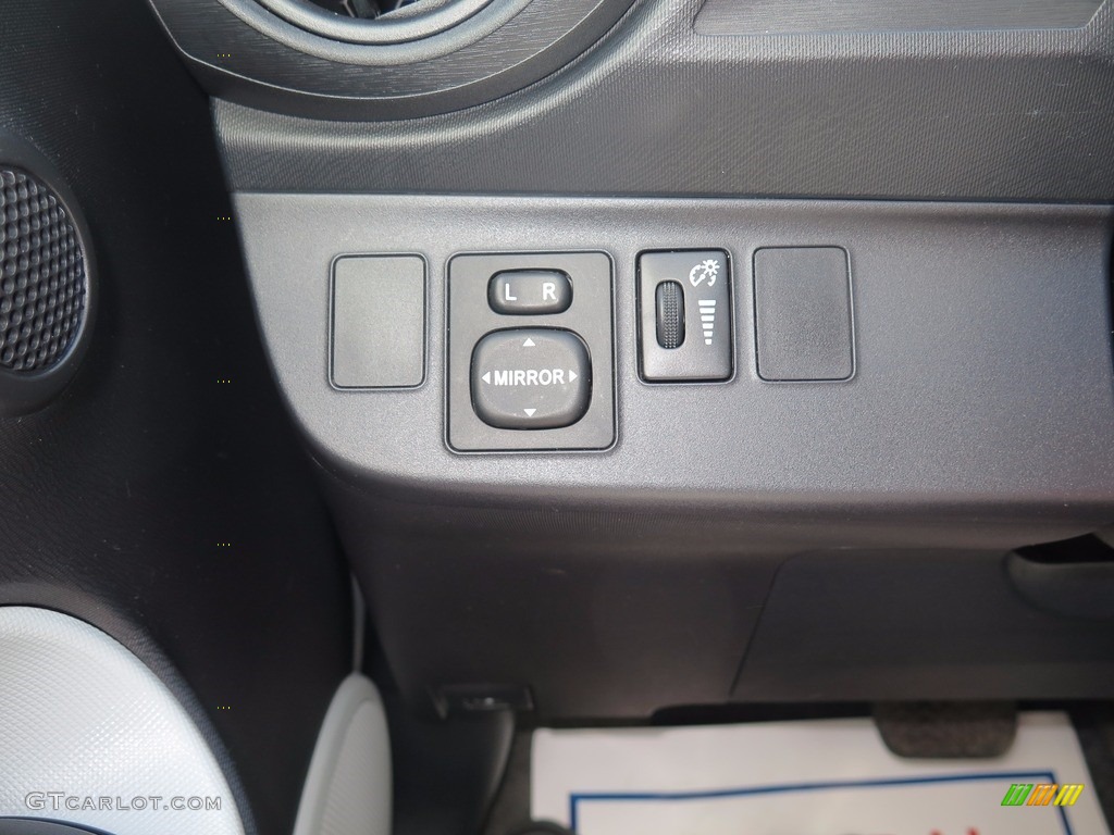 2013 Prius c Hybrid One - Magnetic Gray Metallic / Light Blue Gray/Black photo #32