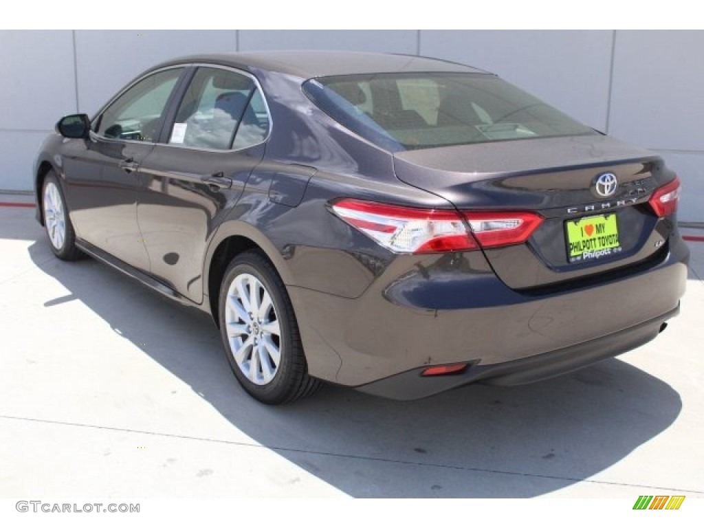 2018 Camry LE - Brownstone / Ash photo #6