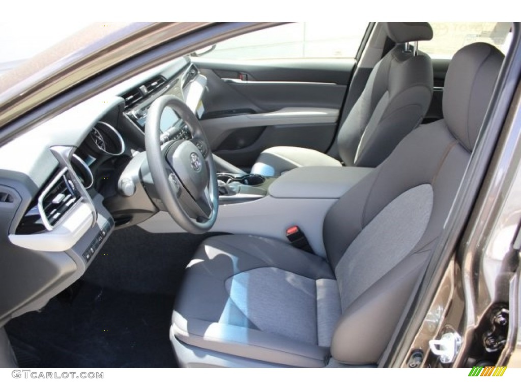 2018 Camry LE - Brownstone / Ash photo #11
