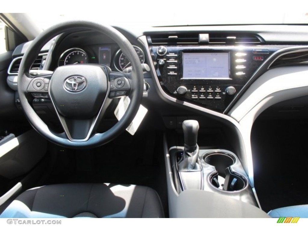 2018 Camry LE - Brownstone / Ash photo #23