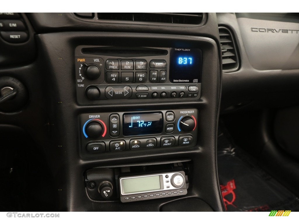 2002 Chevrolet Corvette Convertible Controls Photo #121888138
