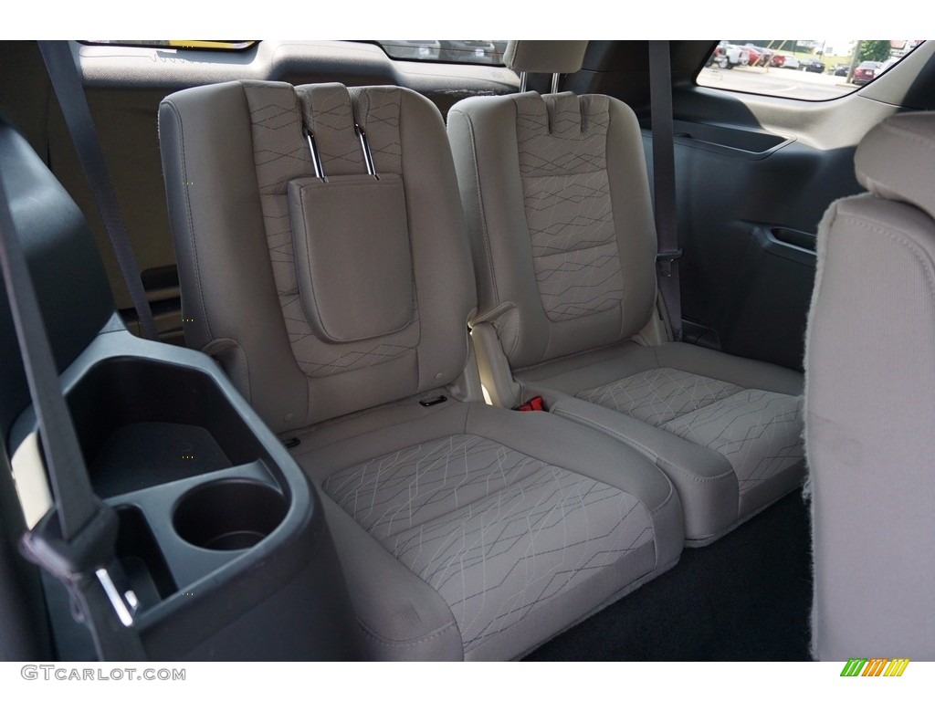 2015 Explorer FWD - Deep Impact Blue / Medium Light Stone photo #17