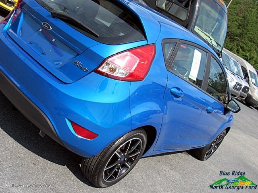 2017 Fiesta SE Hatchback - Blue Candy / Charcoal Black photo #34