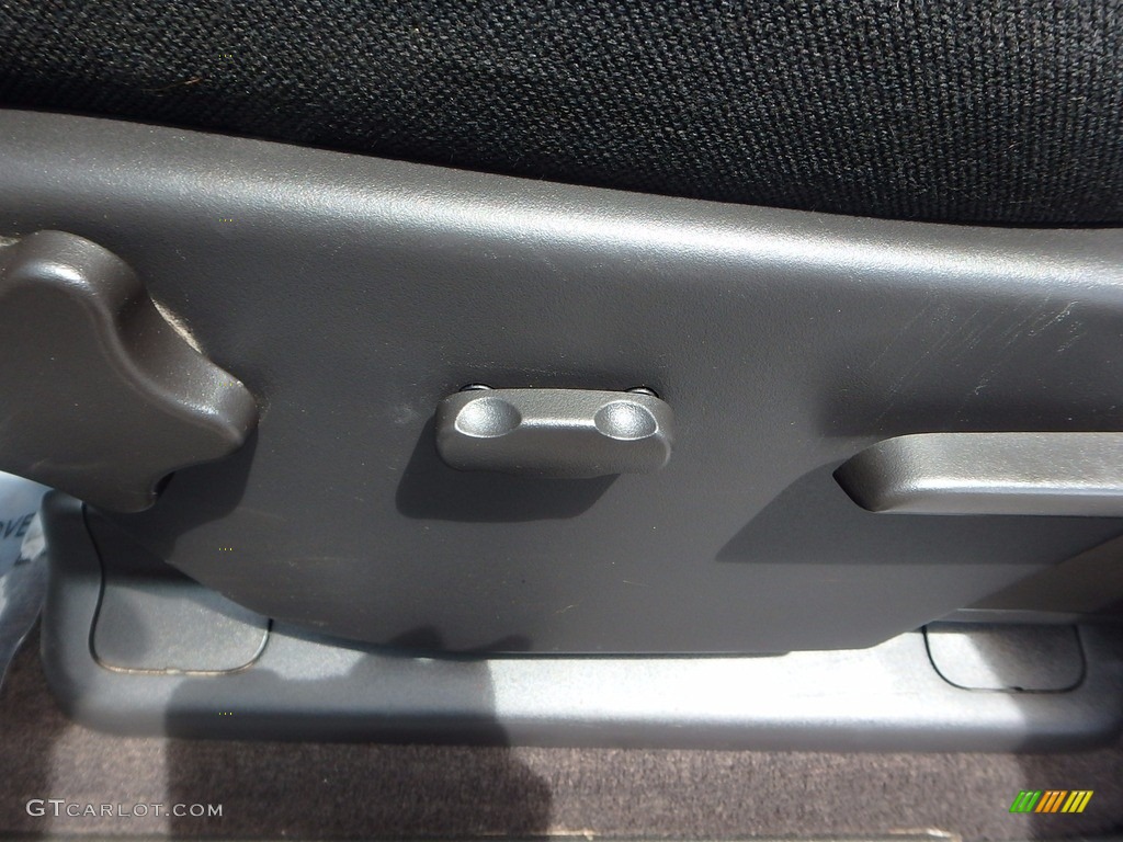 2014 Silverado 2500HD LT Crew Cab 4x4 - Summit White / Ebony photo #26