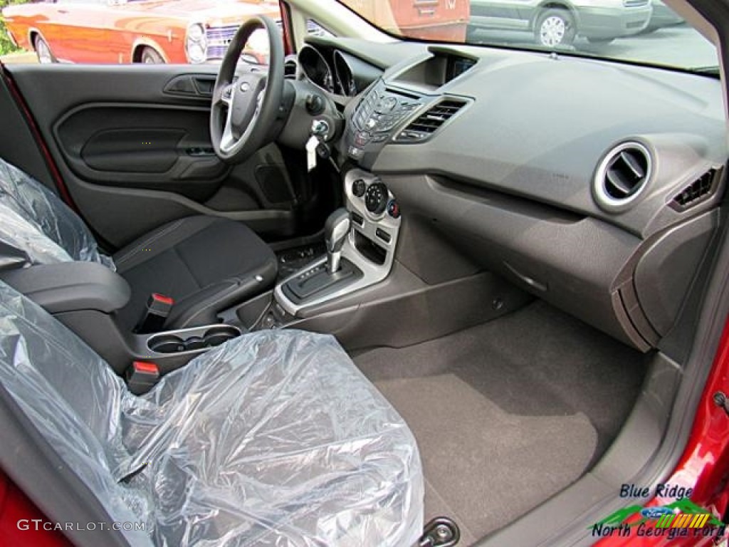 2017 Fiesta SE Sedan - Ruby Red / Charcoal Black photo #29