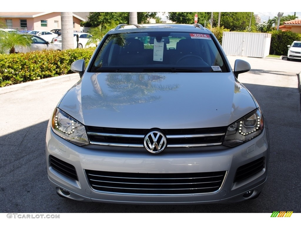 2014 Touareg V6 Lux 4Motion - Cool Silver Metallic / Black Anthracite photo #3