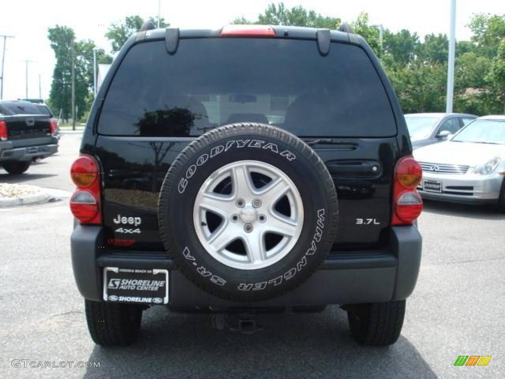 2002 Liberty Sport 4x4 - Black / Dark Slate Gray photo #5