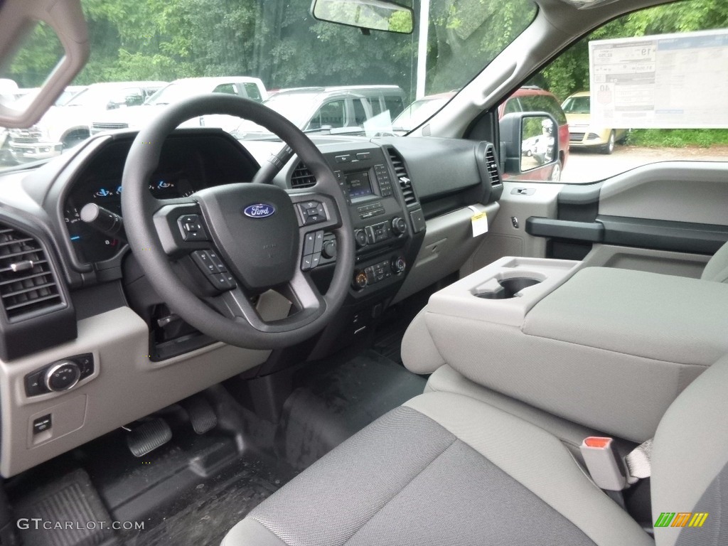 2017 F150 XL Regular Cab 4x4 - Oxford White / Earth Gray photo #13