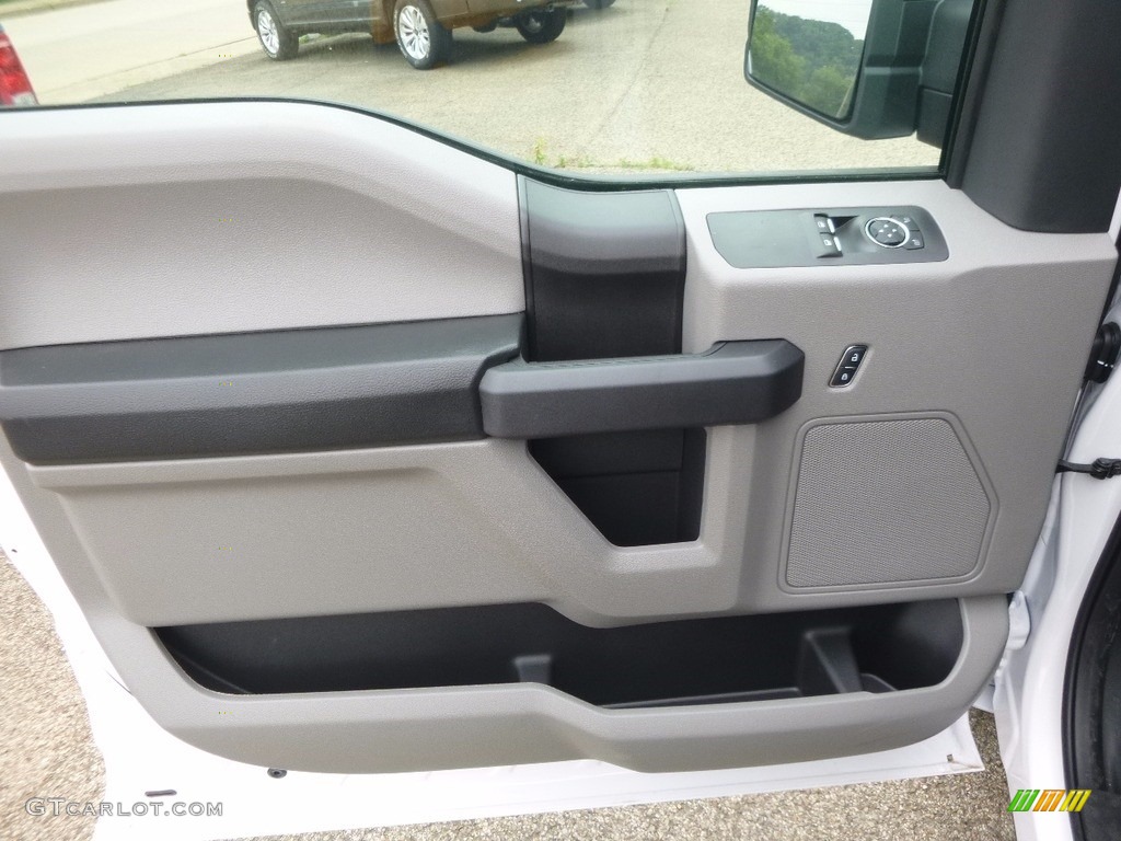 2017 F150 XL Regular Cab 4x4 - Oxford White / Earth Gray photo #14