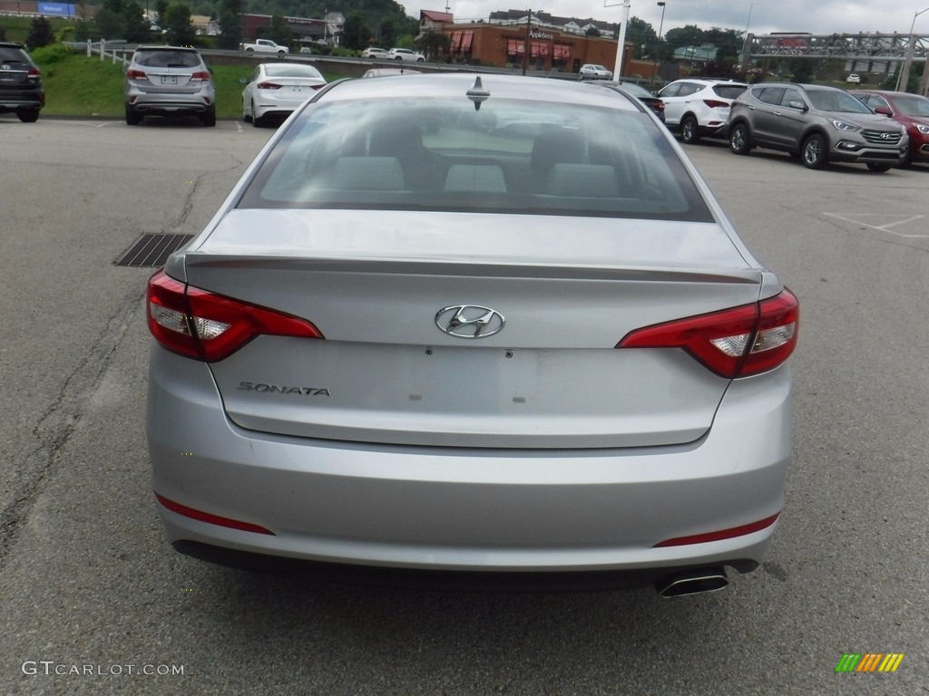 2017 Sonata SE - Symphony Silver / Gray photo #8