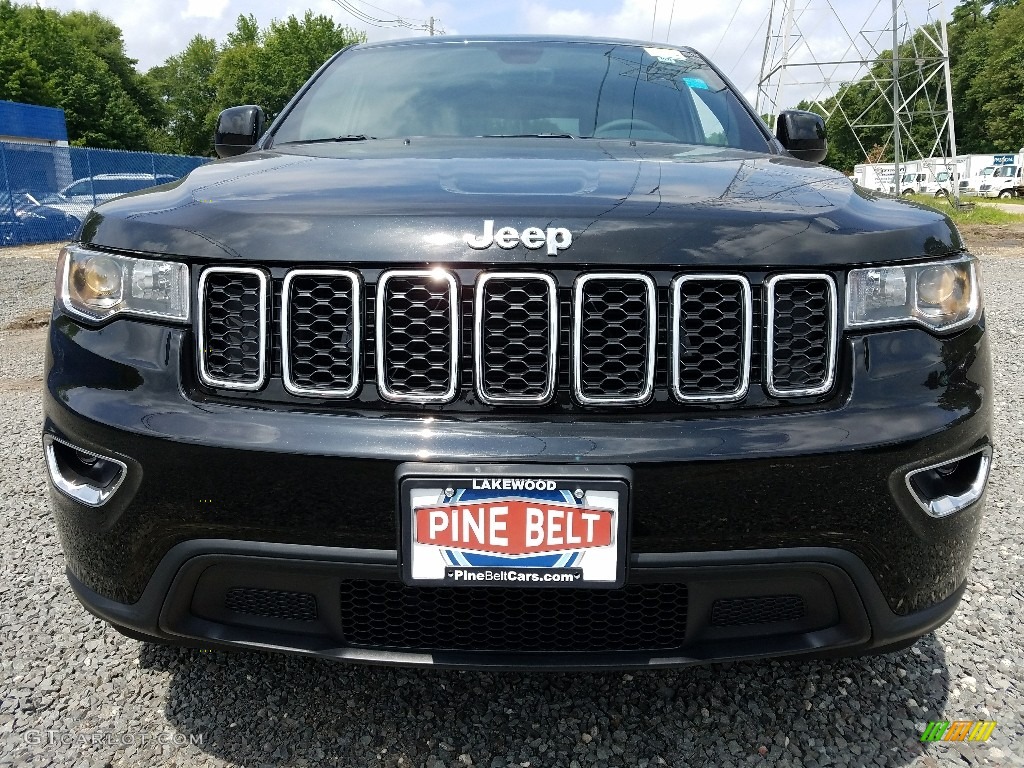 2017 Grand Cherokee Laredo 4x4 - Diamond Black Crystal Pearl / Black photo #2