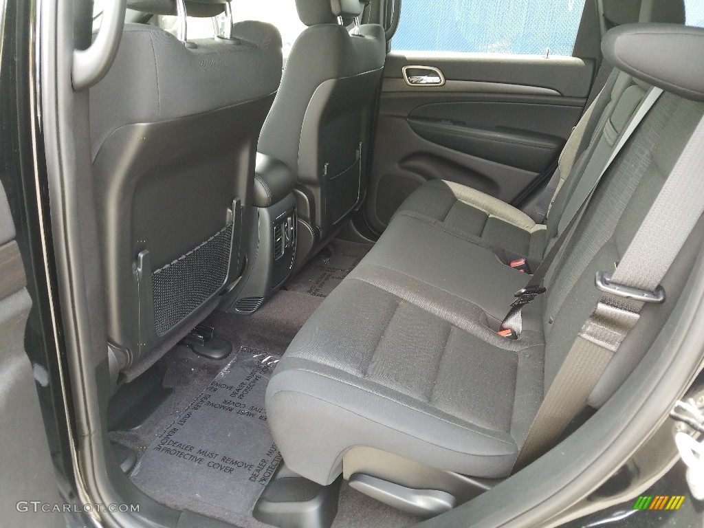 2017 Grand Cherokee Laredo 4x4 - Diamond Black Crystal Pearl / Black photo #10